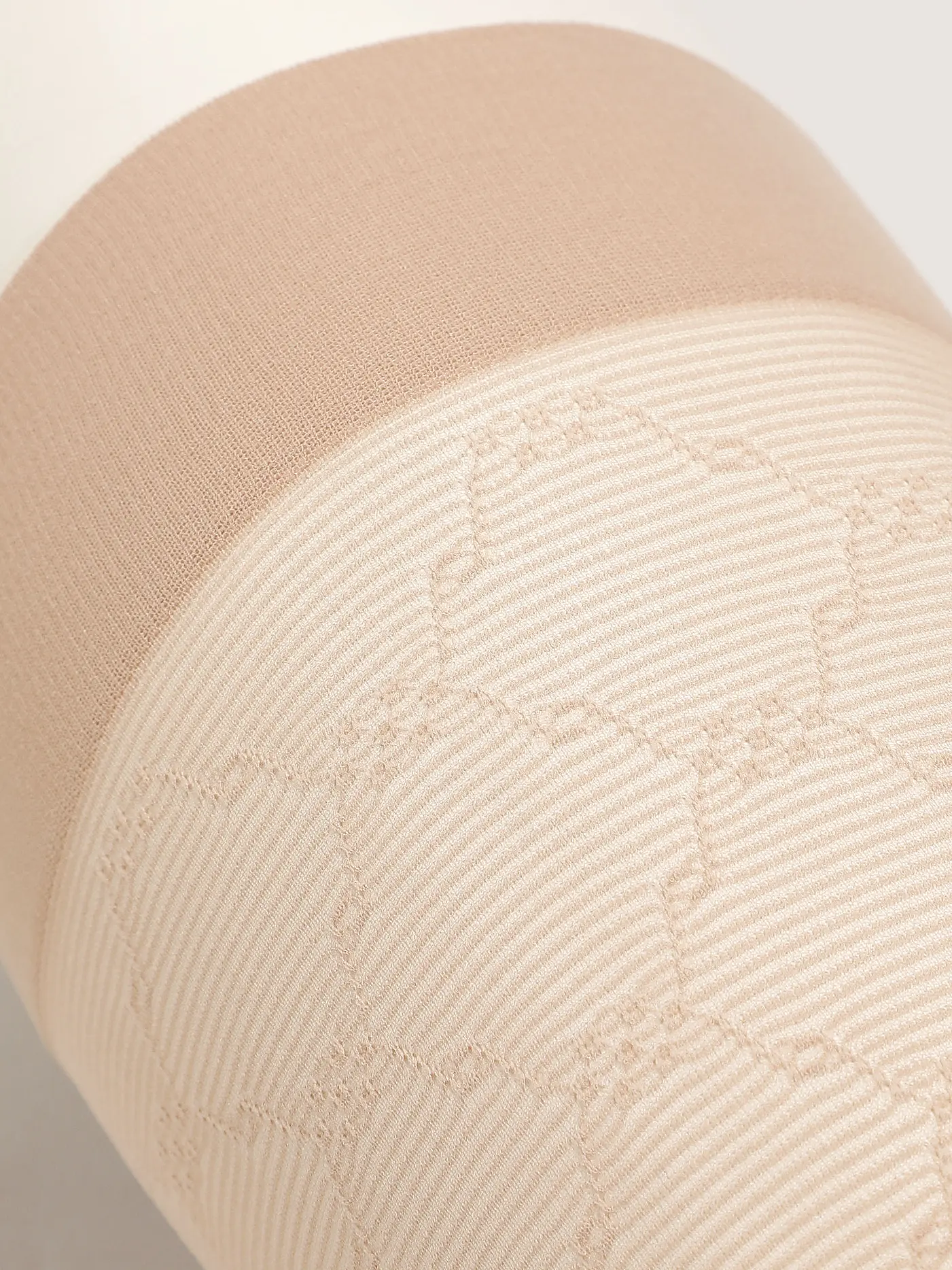WOLFORD | Kniestrümpfe SHEER PATTERN 30 DEN fairly light | 